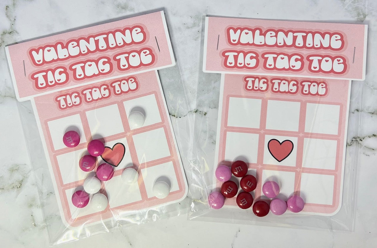 Valentine Tic Tac Toe Treat Bags | Fun Valentine's Day Gift with 4x5 inch Card and Candy Playing Pieces | Classroom Treats | Valentine Gift