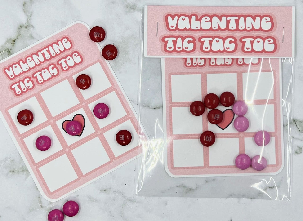 Valentine Tic Tac Toe Treat Bags | Fun Valentine's Day Gift with 4x5 inch Card and Candy Playing Pieces | Classroom Treats | Valentine Gift