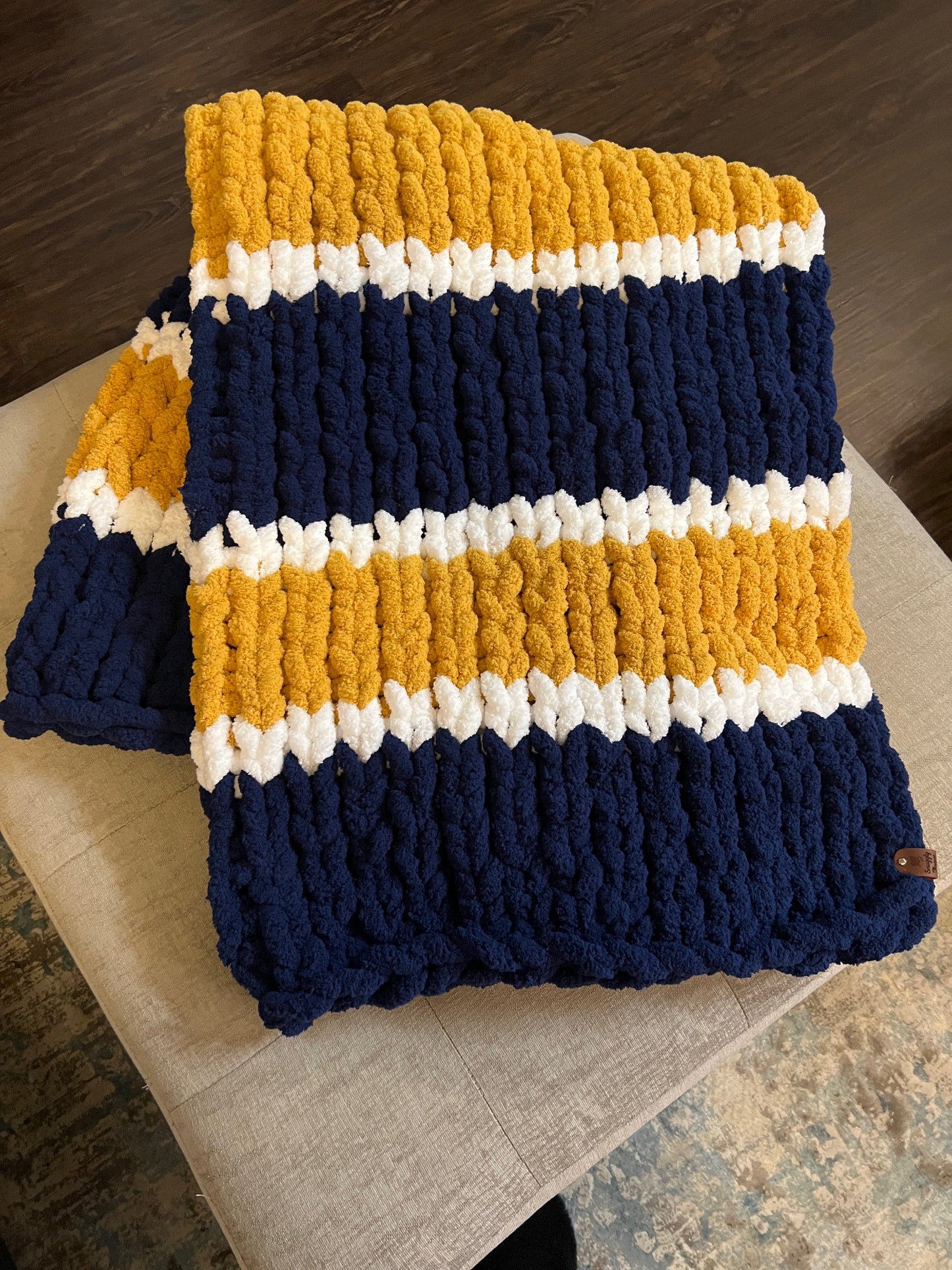 Custom College-Themed Chunky Throw Blanket – 50x60" | Personalized School Colors